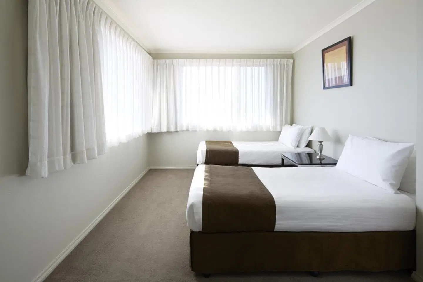 Pinnacle Apartments ROOM_EXAMPLE