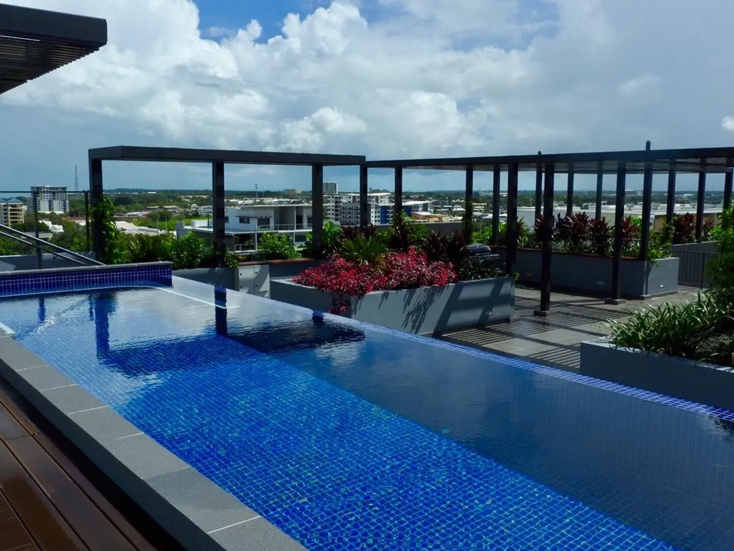 RNR Serviced Apartments Darwin OUTDOOR_POOL