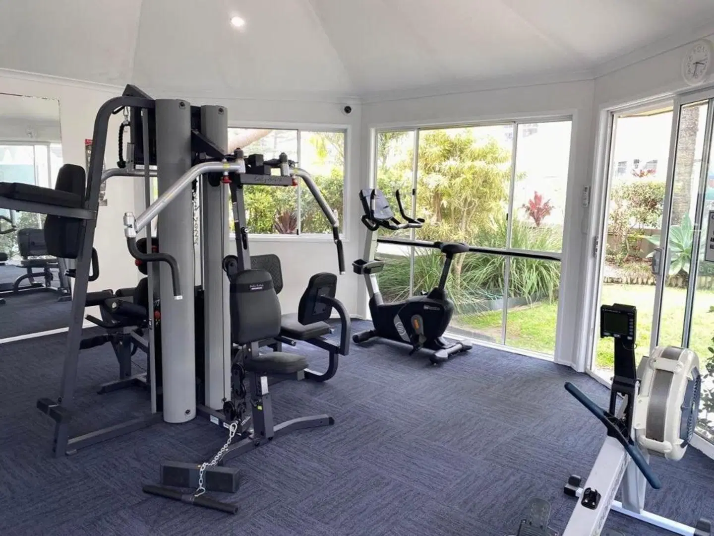 Hi Surf Beachfront Apartments SPORTS_AND_LEISURE