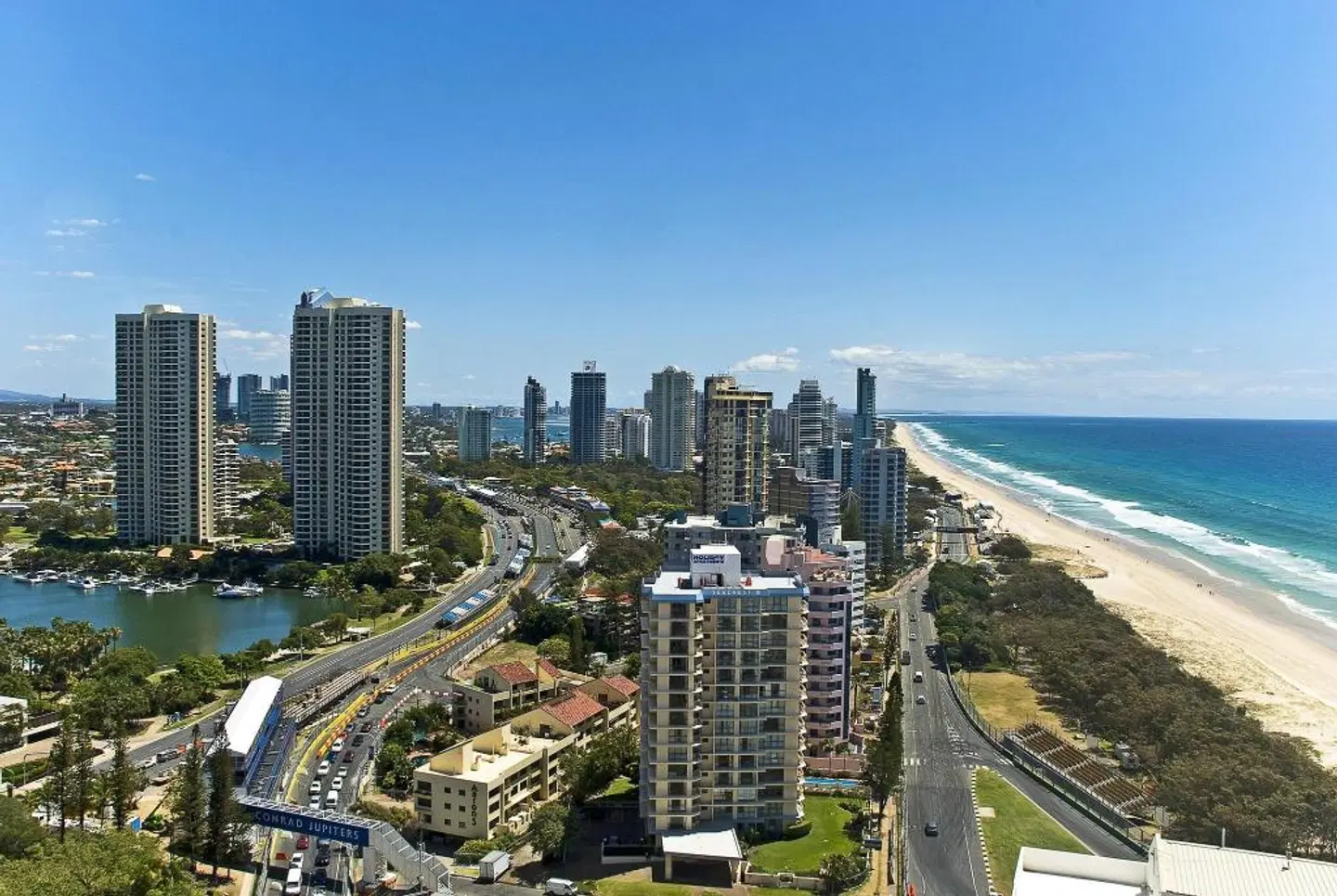 Hi Surf Beachfront Apartments EXTERIOR