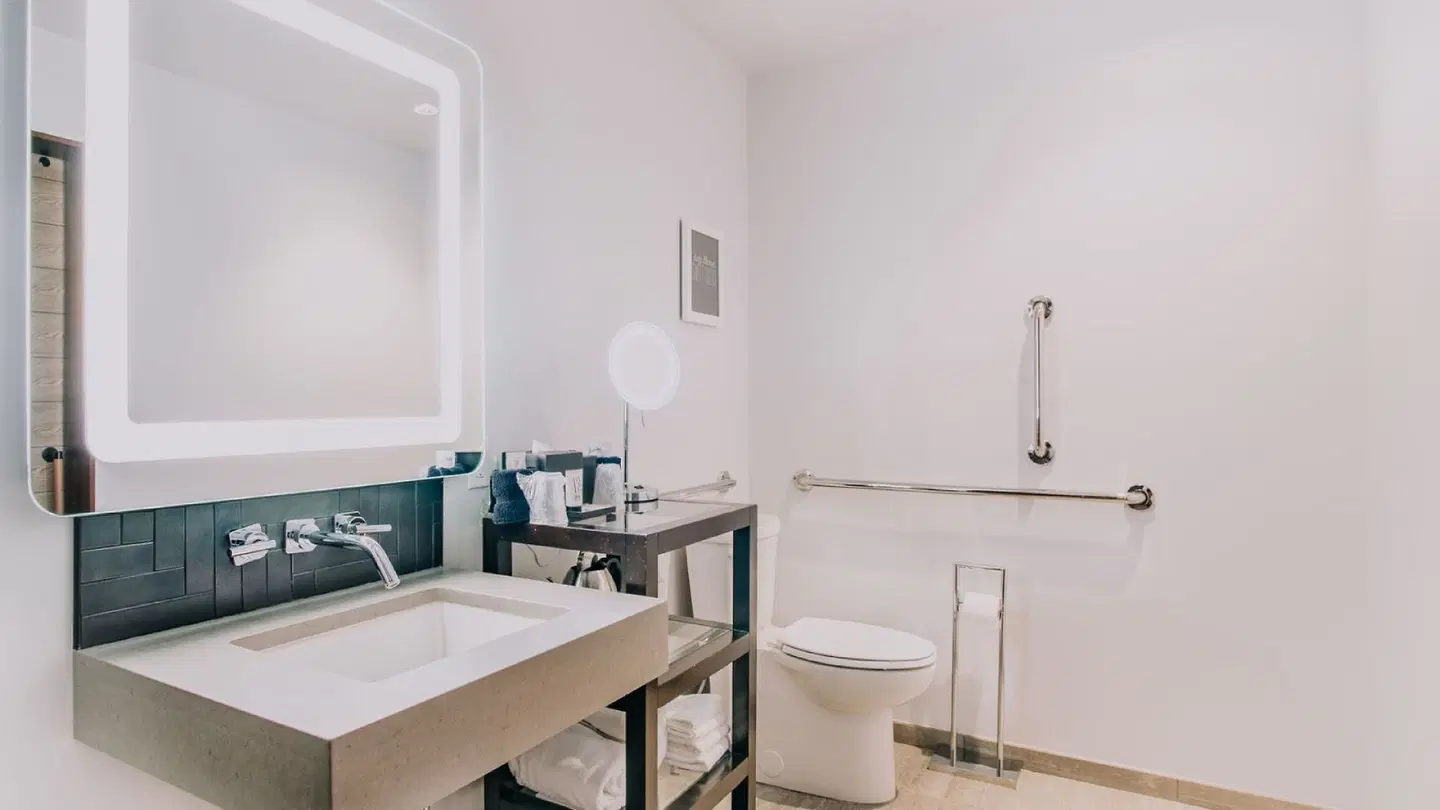 The Maven Hotel Badezimmer