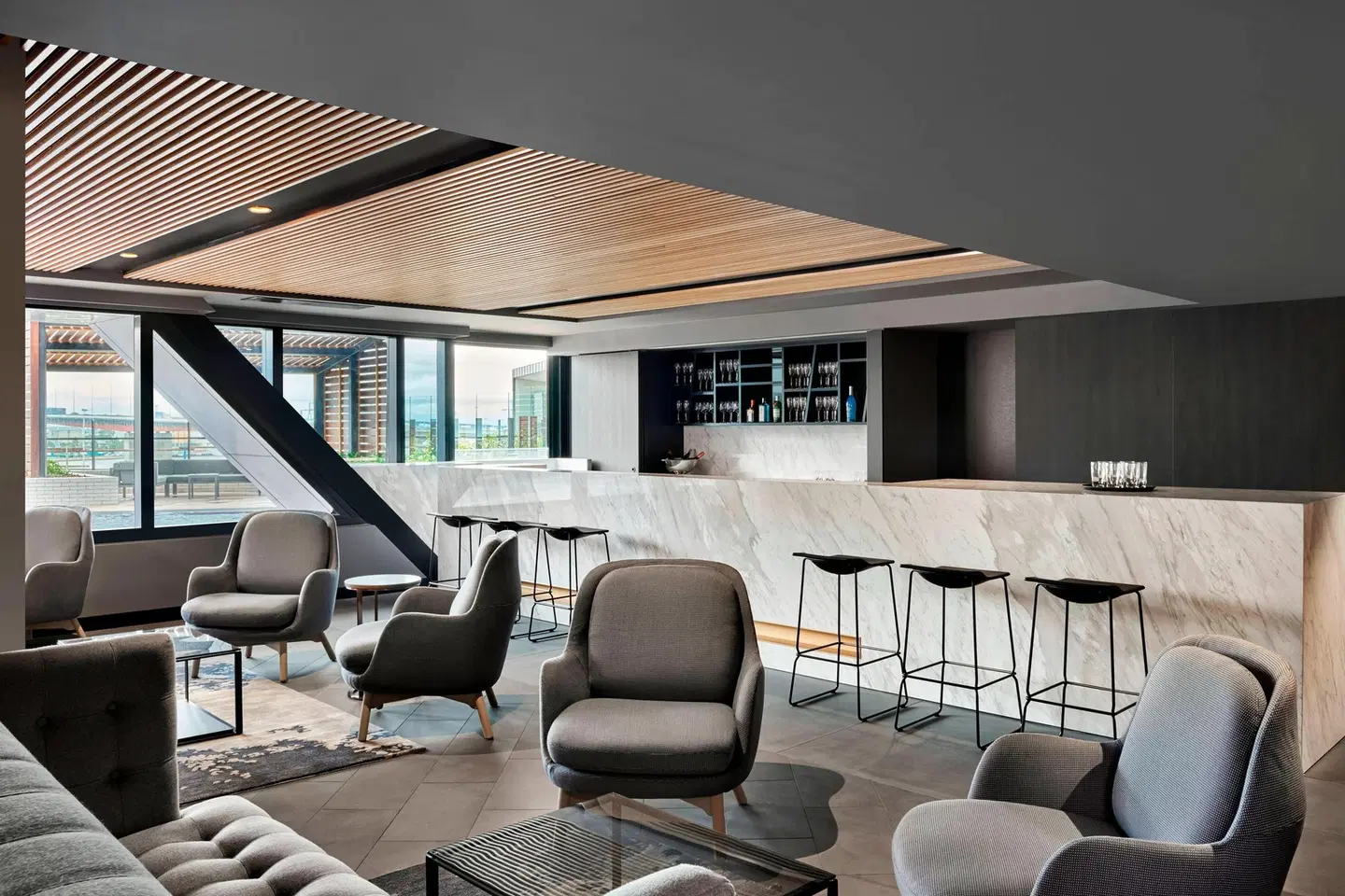 Vibe Hotel Melbourne Docklands Bar