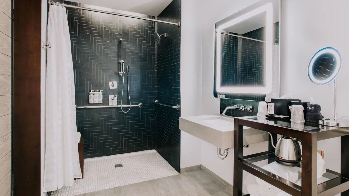 The Maven Hotel Badezimmer