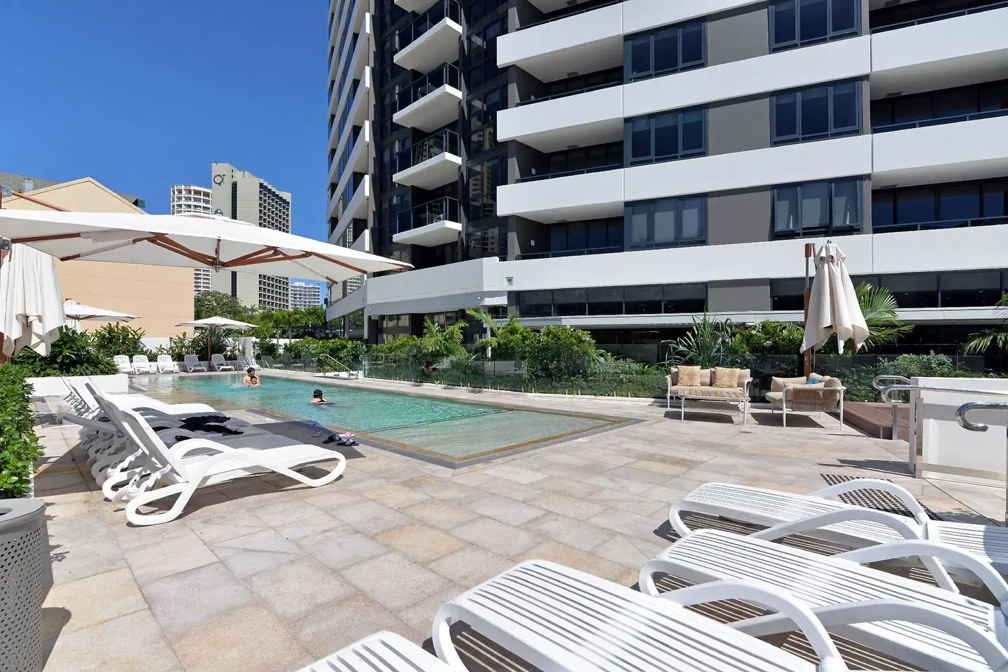 Ruby Gold Coast by CLLIX Terrasse