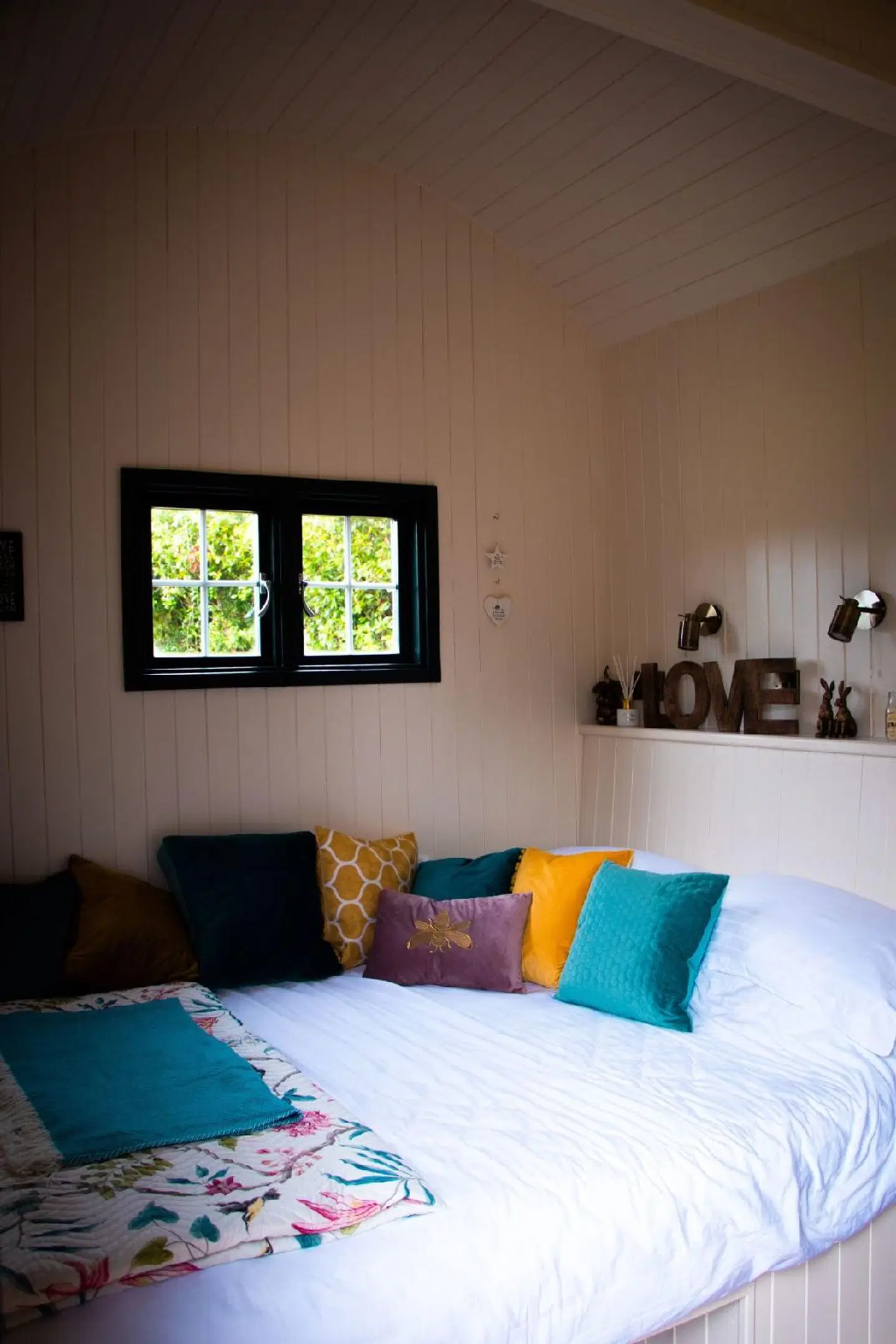 Beds of Silk ROOM_EXAMPLE