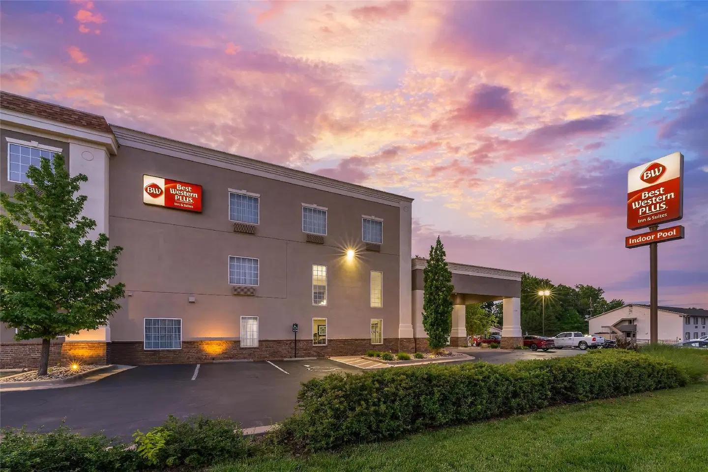 Best Western Plus Eastgate Inn & Suites EXTERIOR