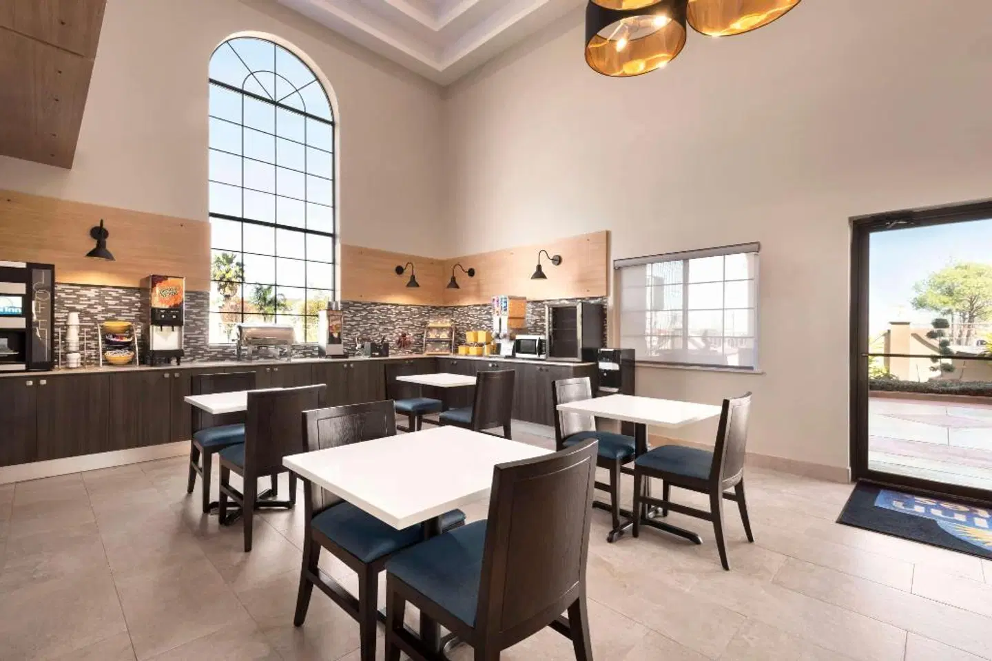 Days Inn & Suites by Wyndham Houston Hobby Airport Restaurant