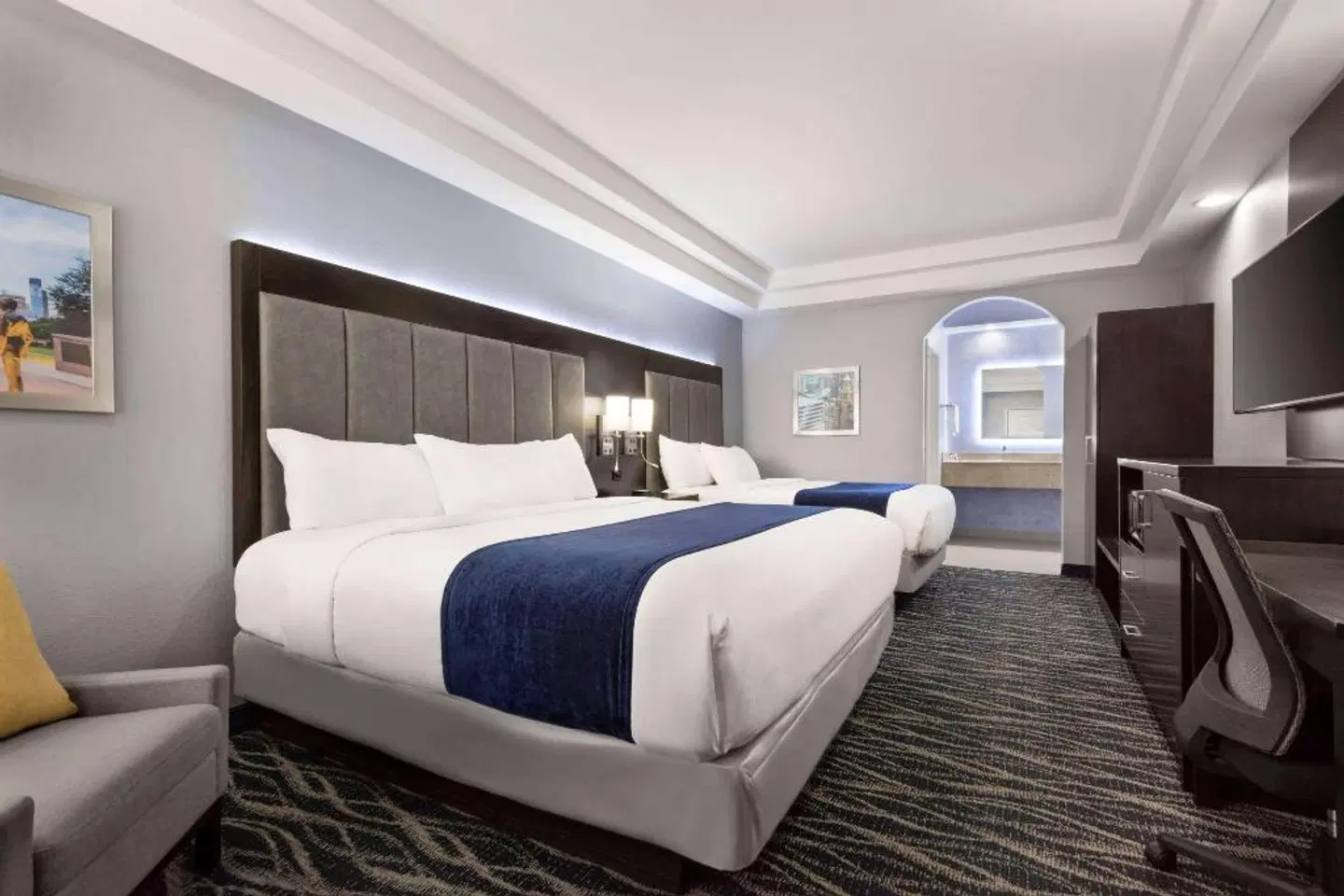 Days Inn & Suites by Wyndham Houston Hobby Airport ROOM_EXAMPLE