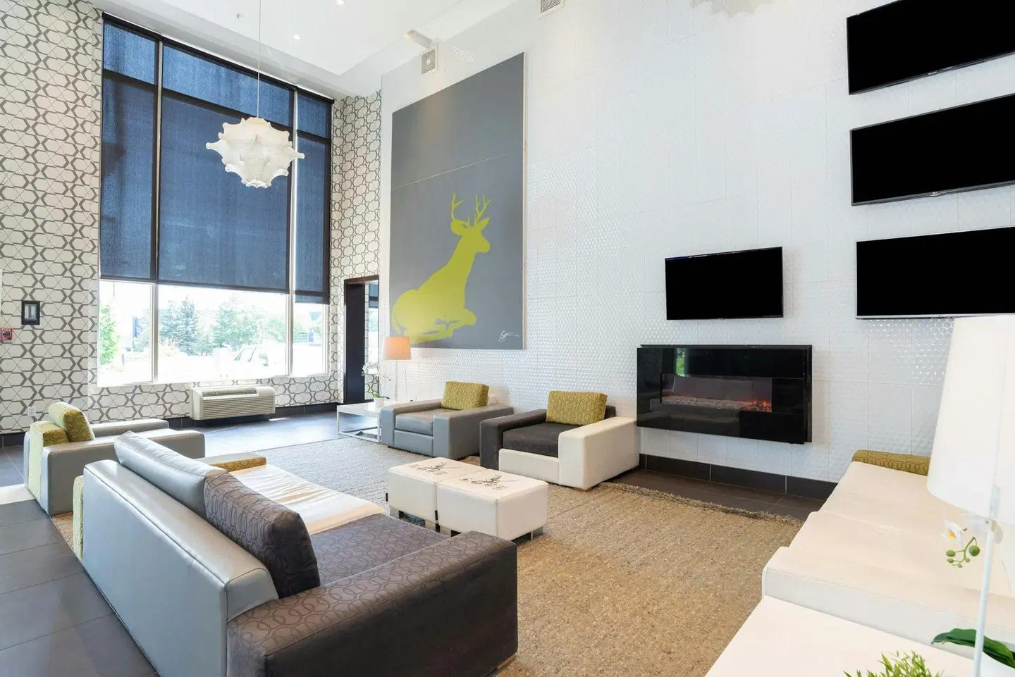 Sandman Hotel & Suites Calgary South LOUNGE_LOBBY