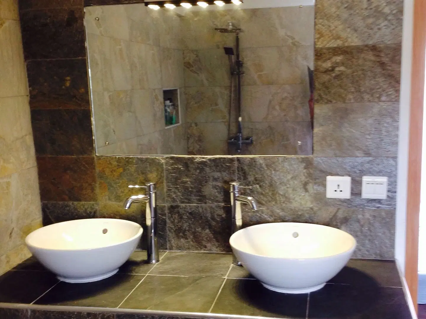 Silver Sands Studios & Apartment Badezimmer
