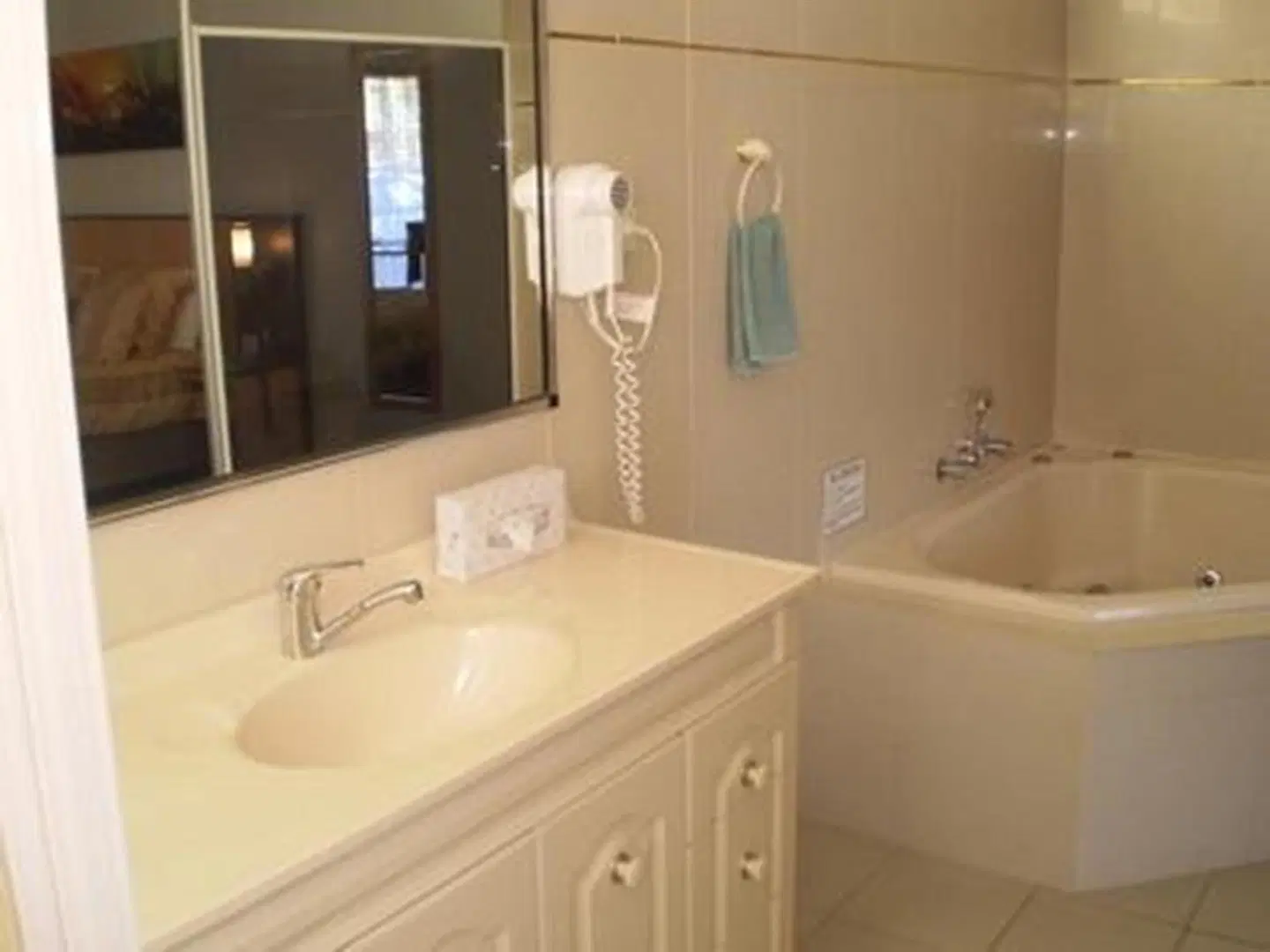 Ingot Hotel Perth, Ascend Hotel Collection Badezimmer