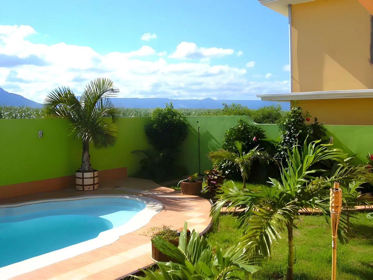 Sunshine Villa Mauritius OUTDOOR_POOL