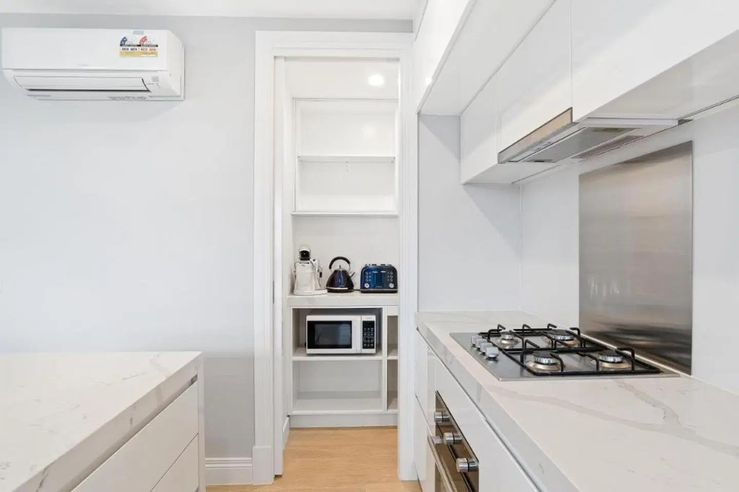 The Hamptons Apartments Badezimmer