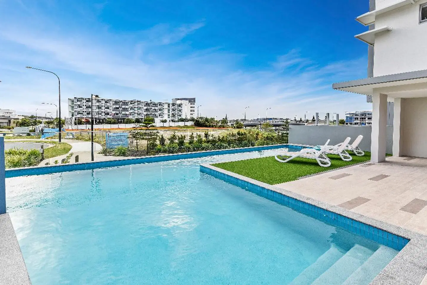 Direct Hotels - Aquarius Kawana OUTDOOR_POOL