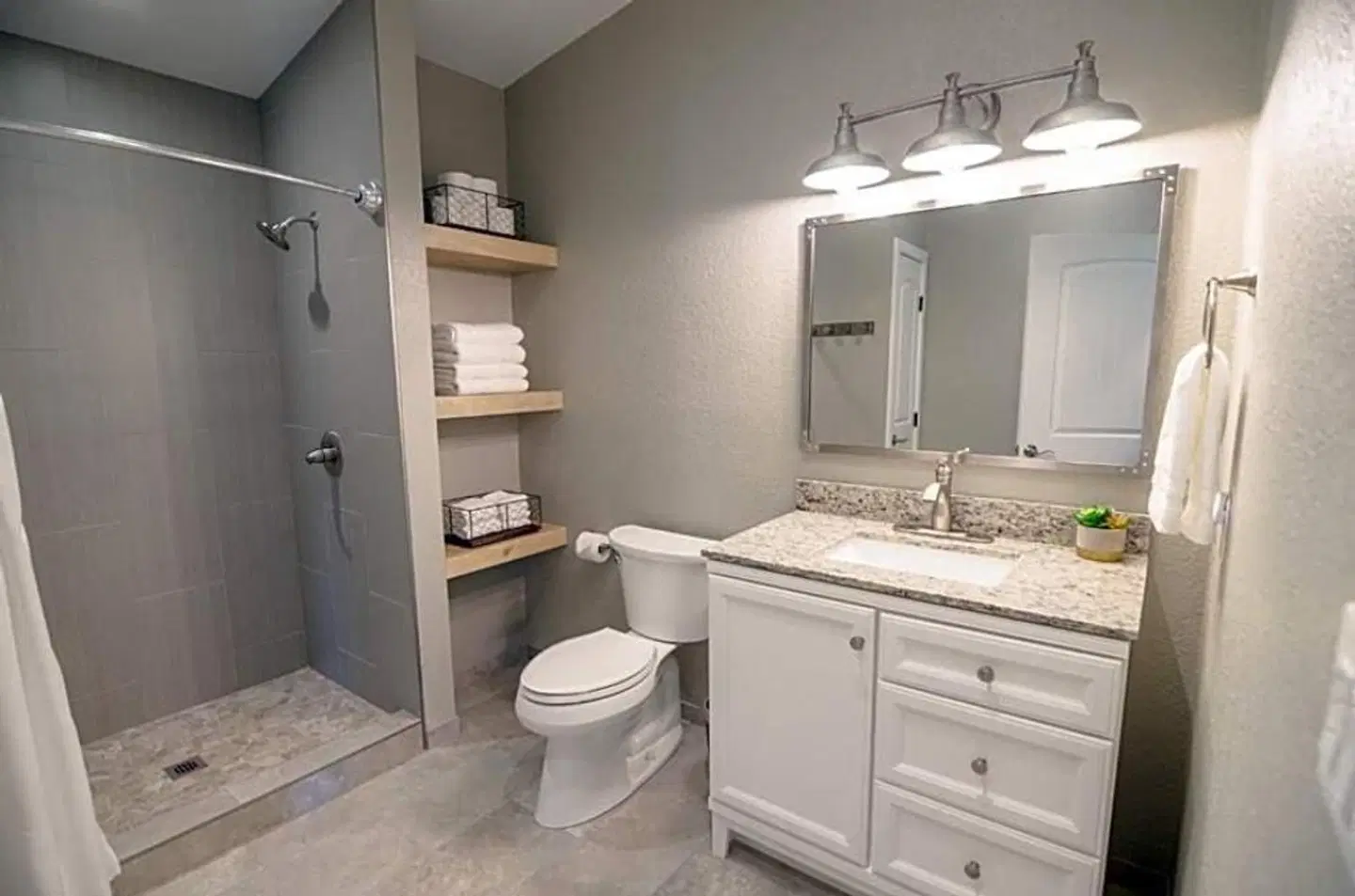 Colony Suites Badezimmer