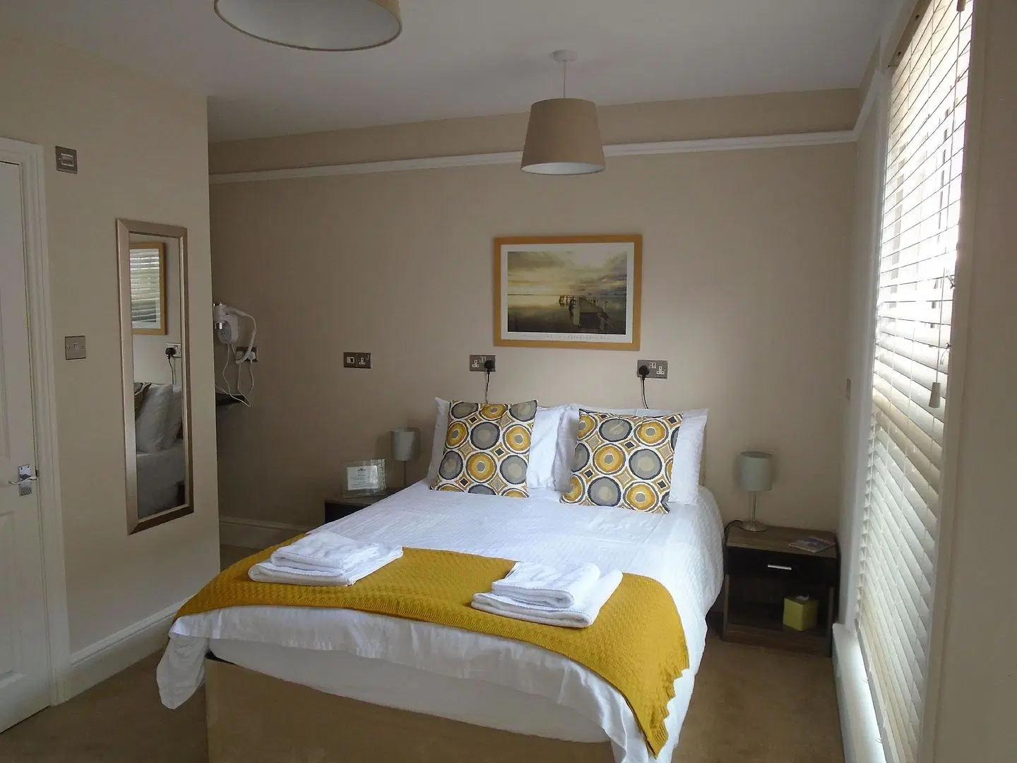 Redhouse ROOM_EXAMPLE