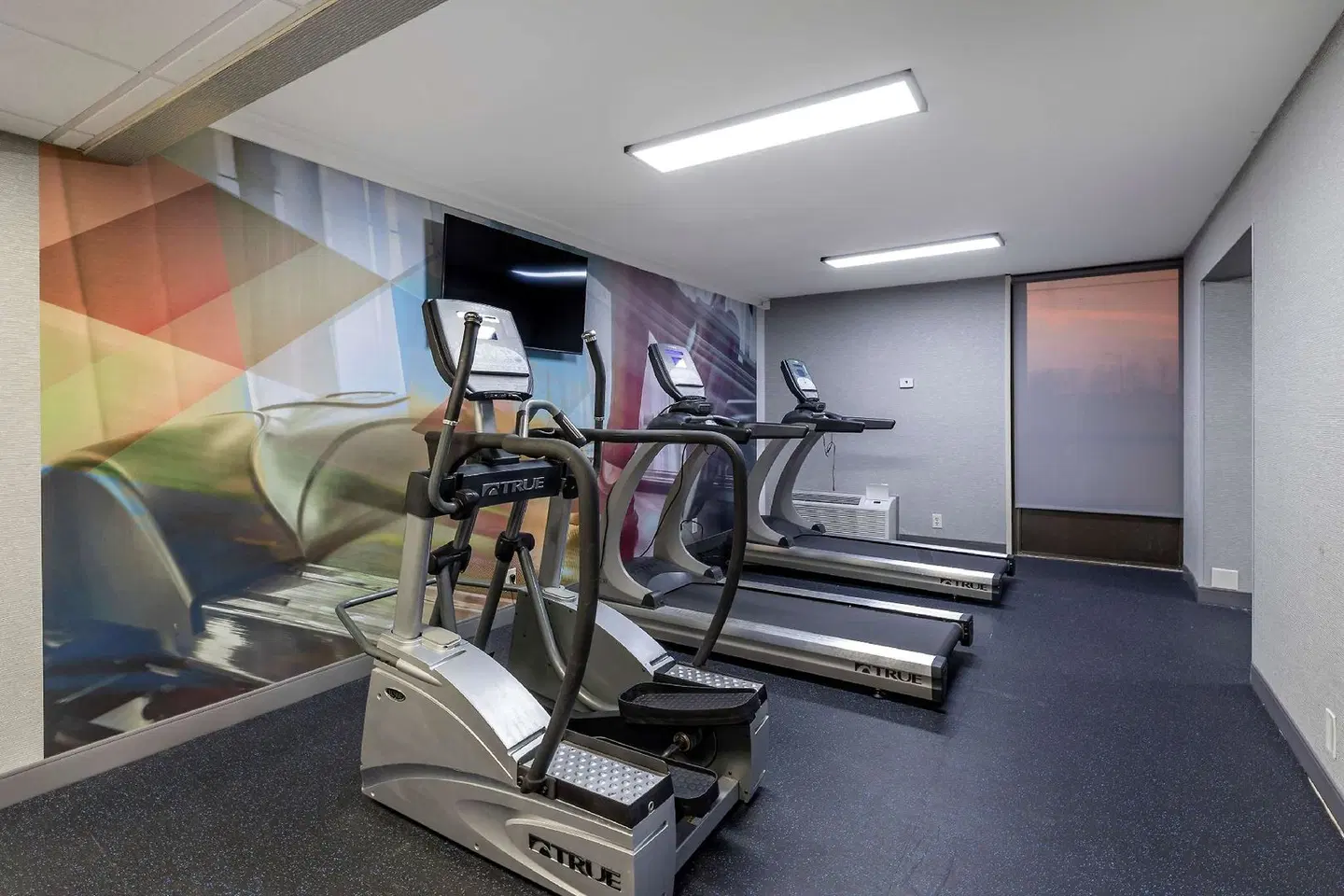Best Western Plus St. Louis West-Westport SPORTS_AND_LEISURE