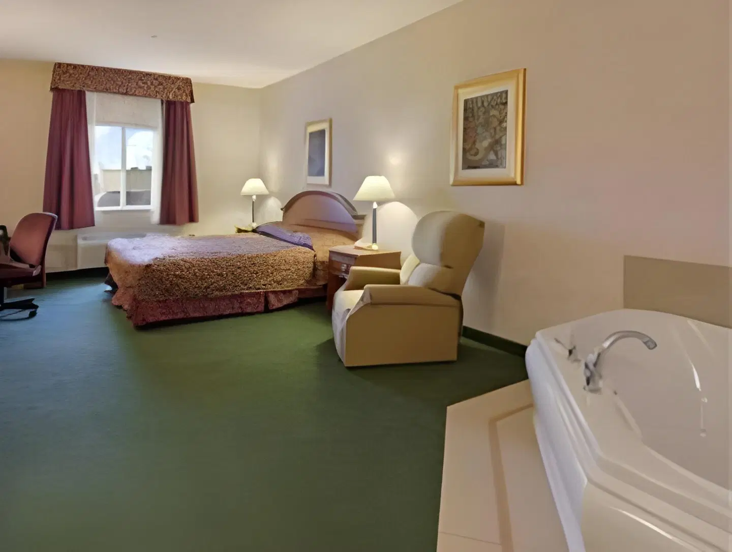 Spark by Hilton Dumas ROOM_EXAMPLE