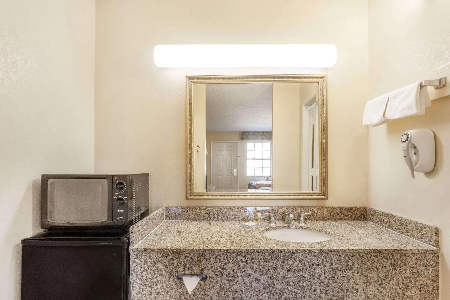 Days Inn by Wyndham Yazoo City ROOM_EXAMPLE