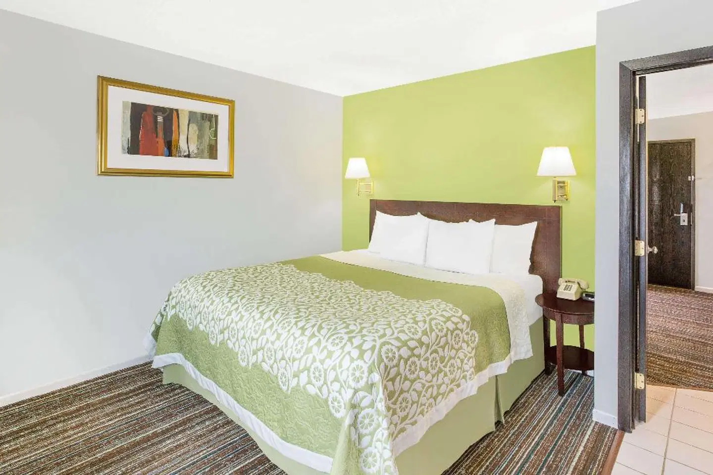 Days Inn by Wyndham York ROOM_EXAMPLE