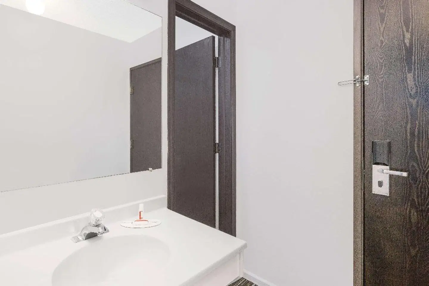 Days Inn by Wyndham York Badezimmer