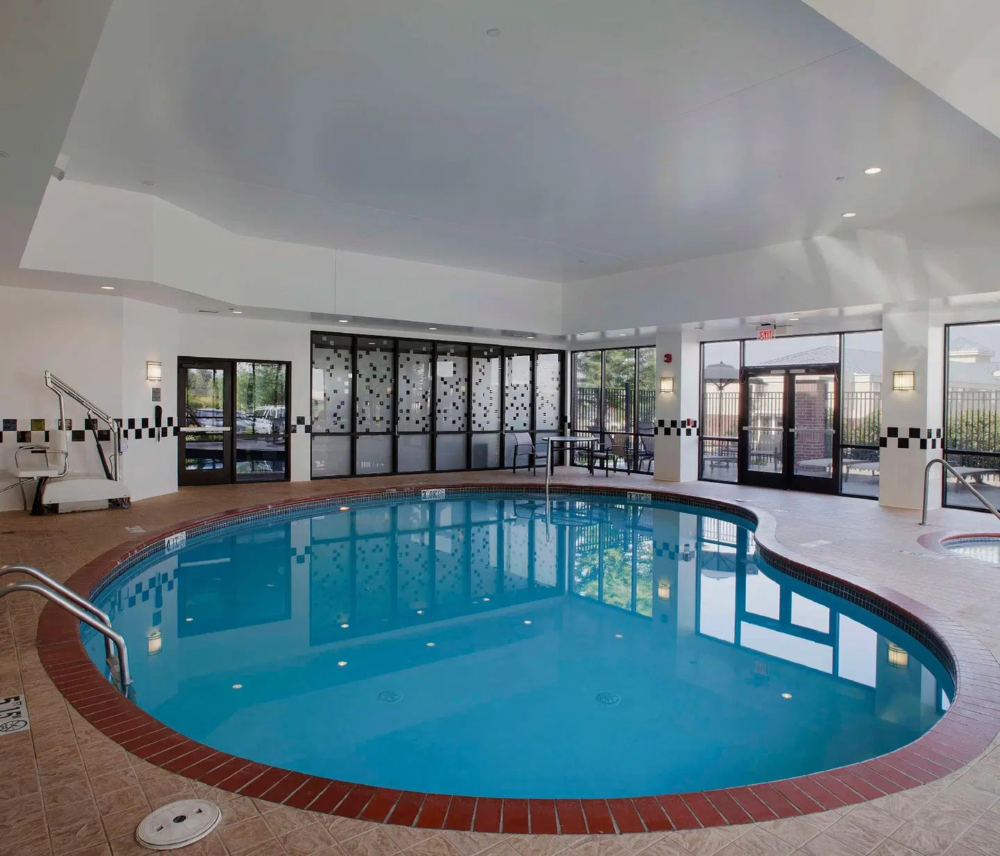 DoubleTree Suites by Hilton Bentonville Hallenbad