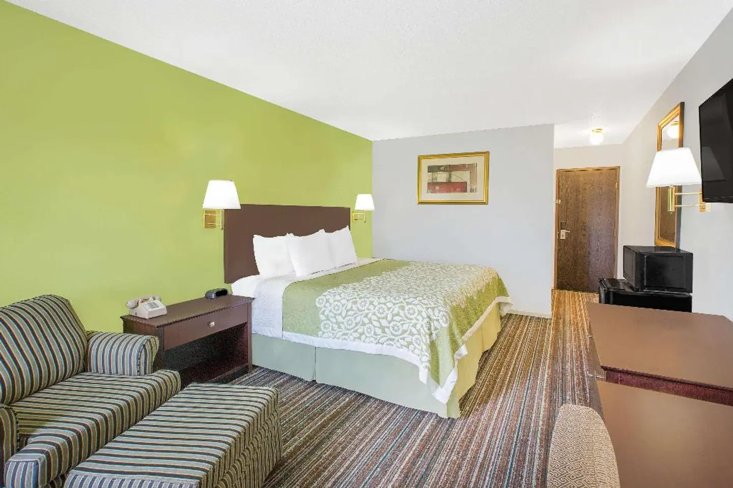 Days Inn by Wyndham York ROOM_EXAMPLE