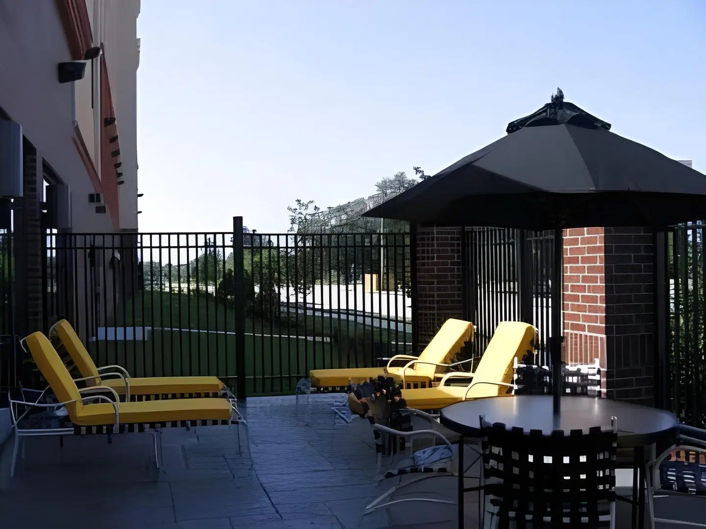 DoubleTree Suites by Hilton Bentonville Terrasse