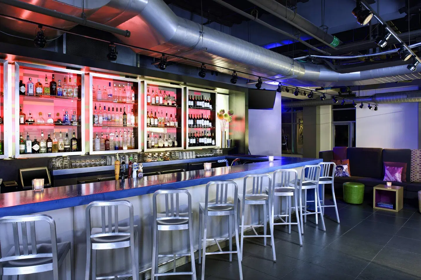 Aloft by Marriott Cleveland Downtown Bar
