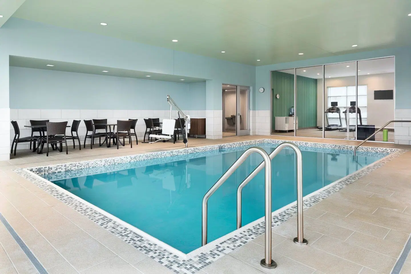 Holiday Inn Express & Suites Duluth North - Miller Hill by IHG Hallenbad