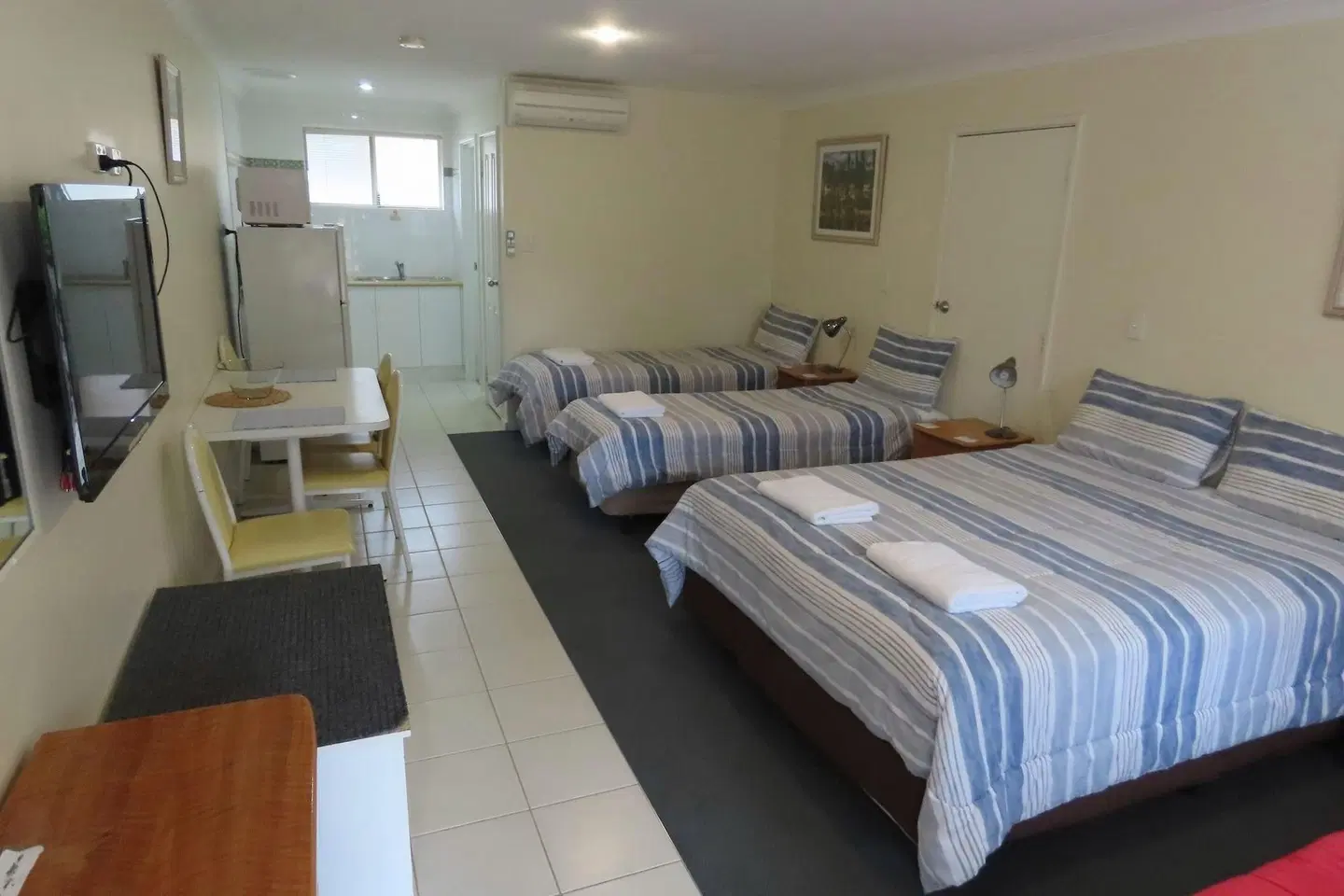 Emu Point Motel ROOM_EXAMPLE