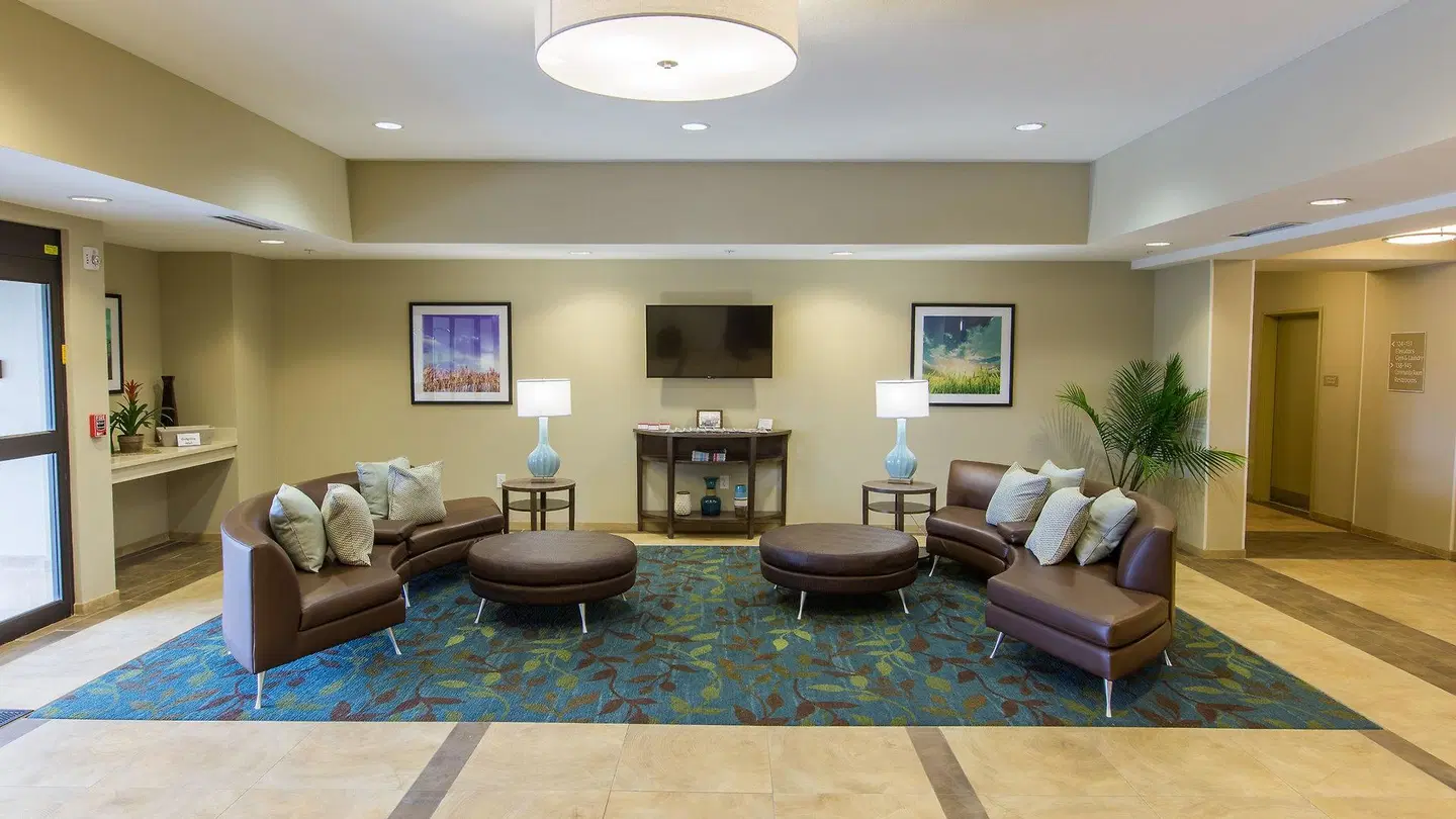 Candlewood Suites Overland Park - W 135th St. by IHG LOUNGE_LOBBY