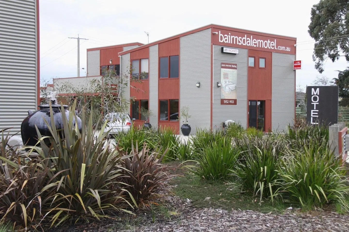 Bairnsdale Motel EXTERIOR