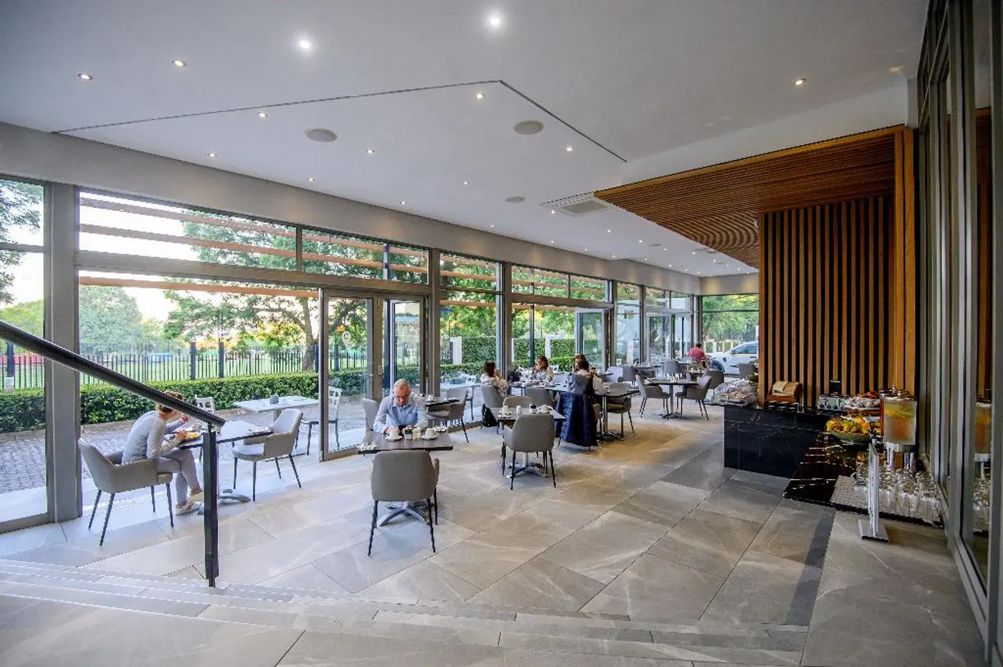 The Capital on Bath LOUNGE_LOBBY