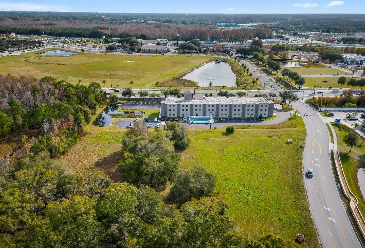 SPOT X Hotel Tampa Bay EXTERIOR