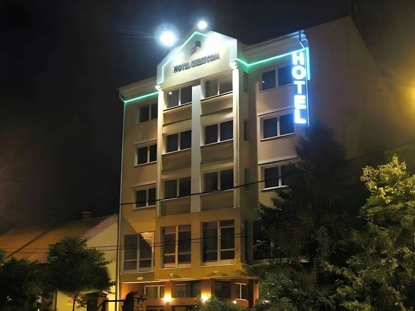 Hotel Chesscom EXTERIOR