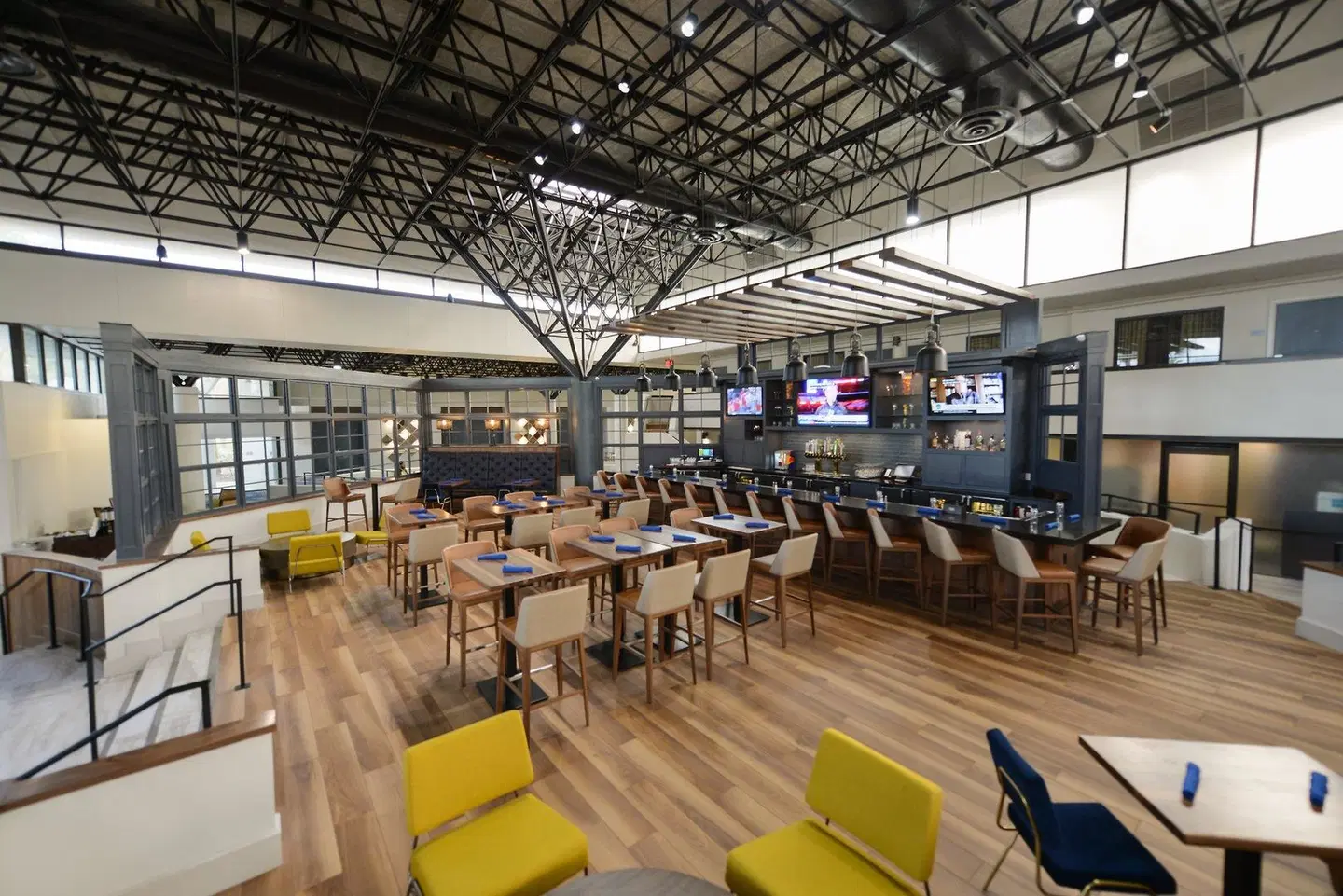 Crowne Plaza Jacksonville Airport by IHG Restaurant