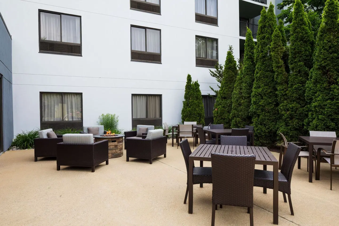 Courtyard by Marriott Portsmouth Terrasse
