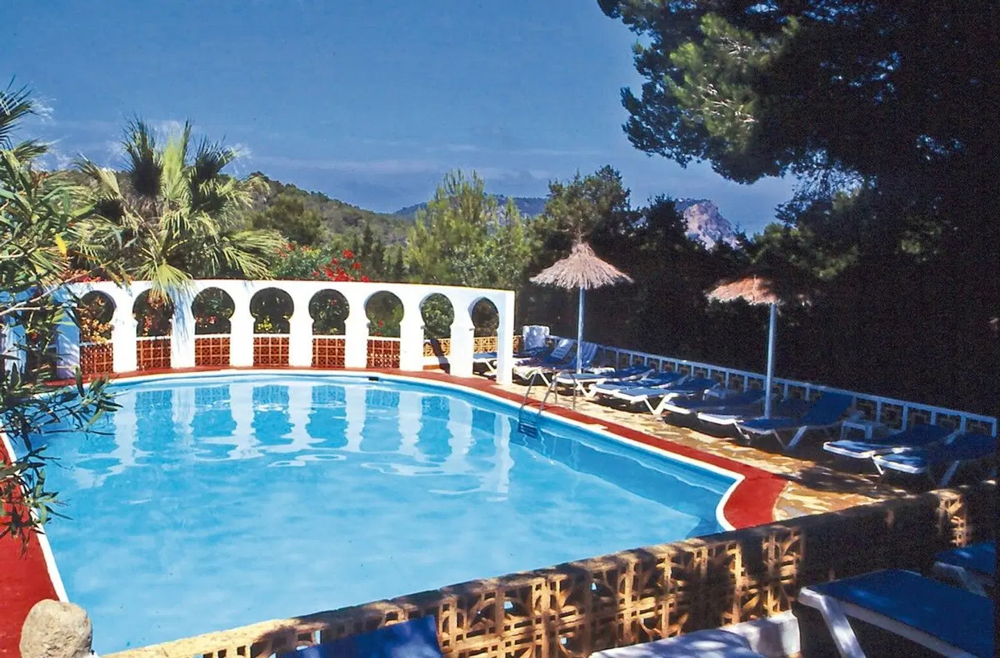 Club Can Jordi OUTDOOR_POOL
