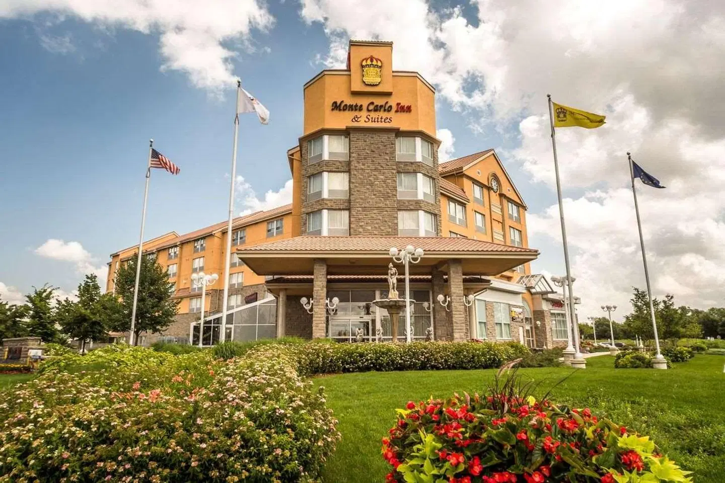 Monte Carlo Inn & Suites Downtown Markham EXTERIOR