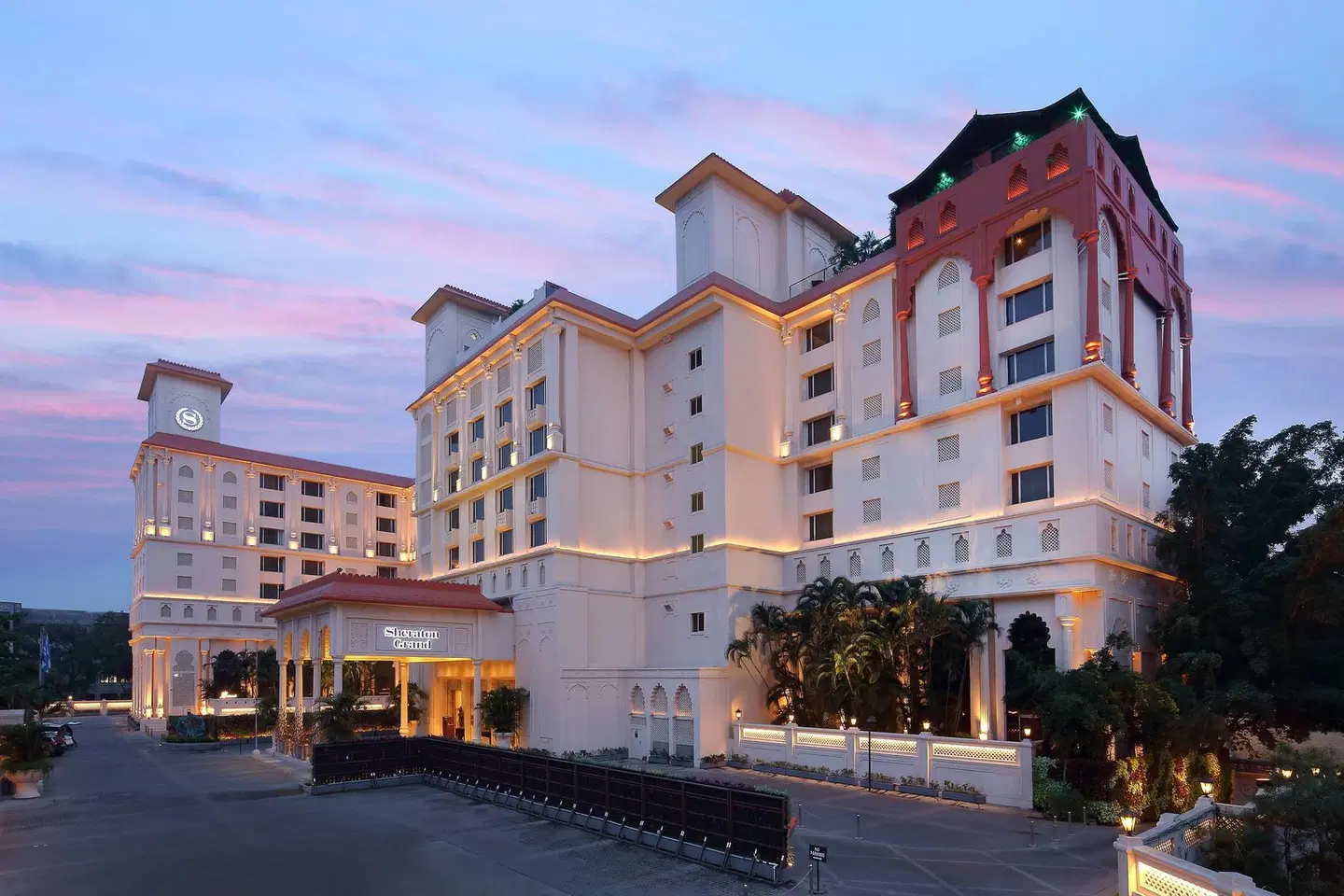 Sheraton Grand Pune Bund Garden EXTERIOR