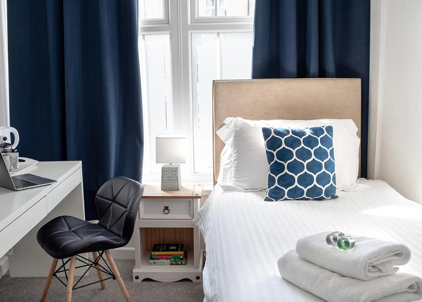 Royal Ashton Hotel ROOM_EXAMPLE