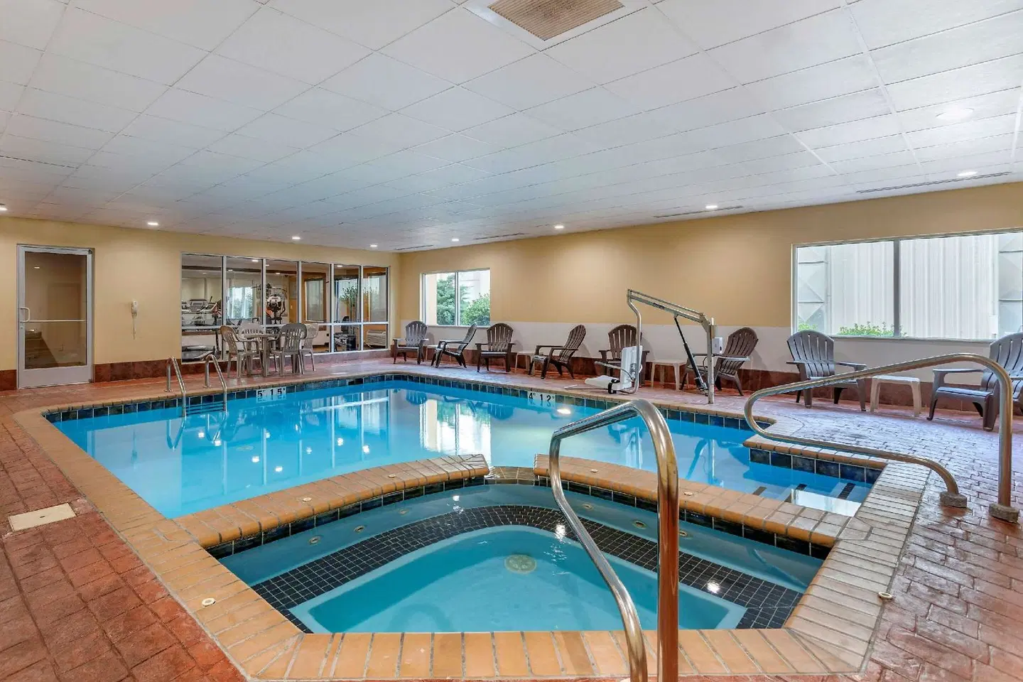 Comfort Suites Florence Hallenbad