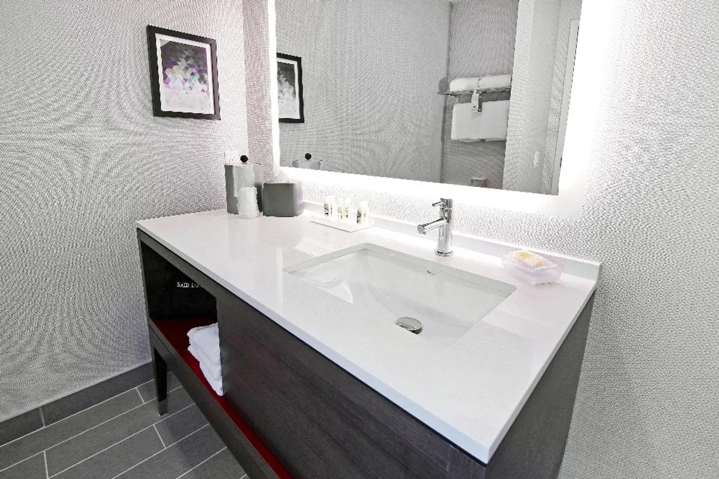 Holiday Inn & Suites Calgary Airport North Badezimmer