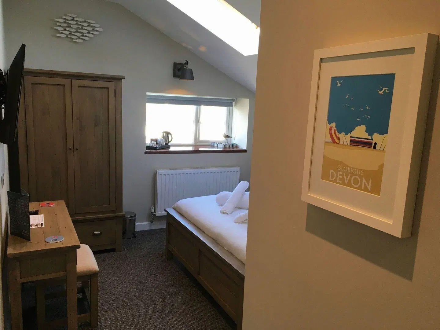 The Waterfront Inn ROOM_EXAMPLE