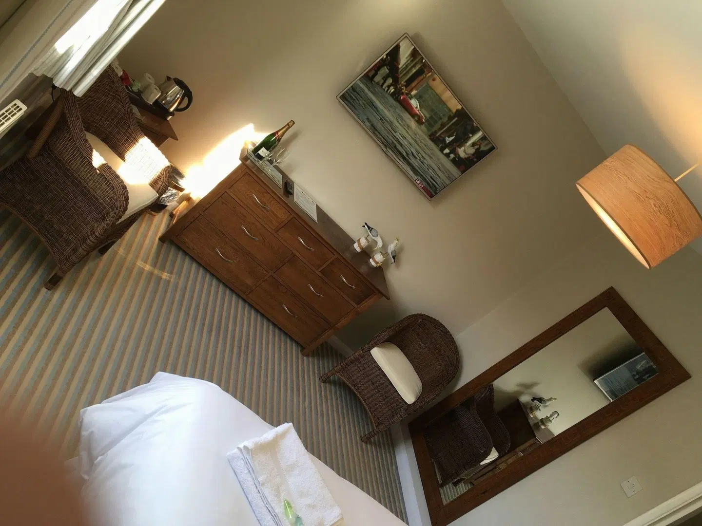 The Waterfront Inn ROOM_EXAMPLE