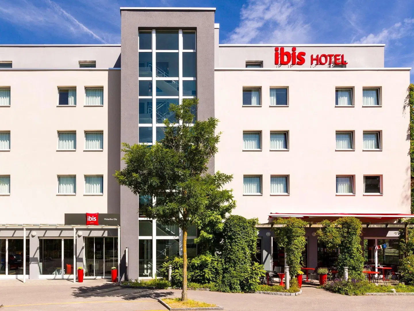 ibis Winterthur City EXTERIOR