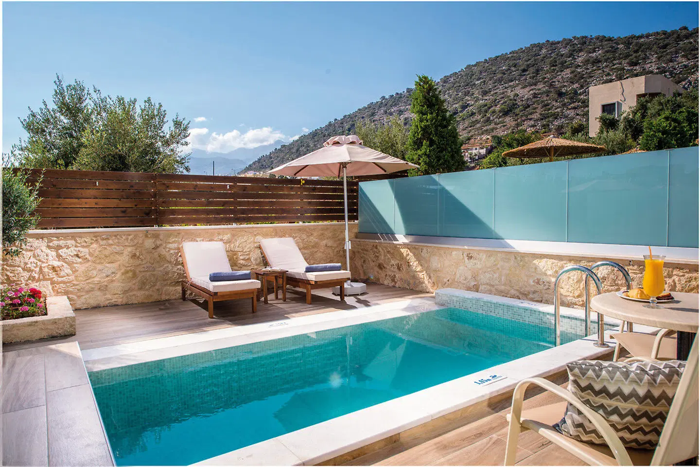 Cactus Royal  Spa & Resort OUTDOOR_POOL