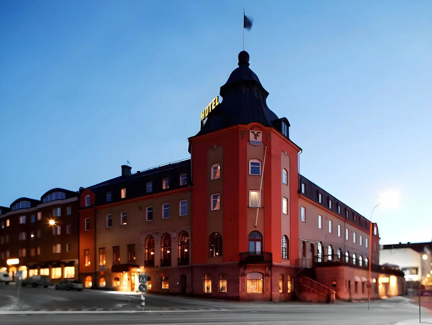 First Hotel Statt EXTERIOR