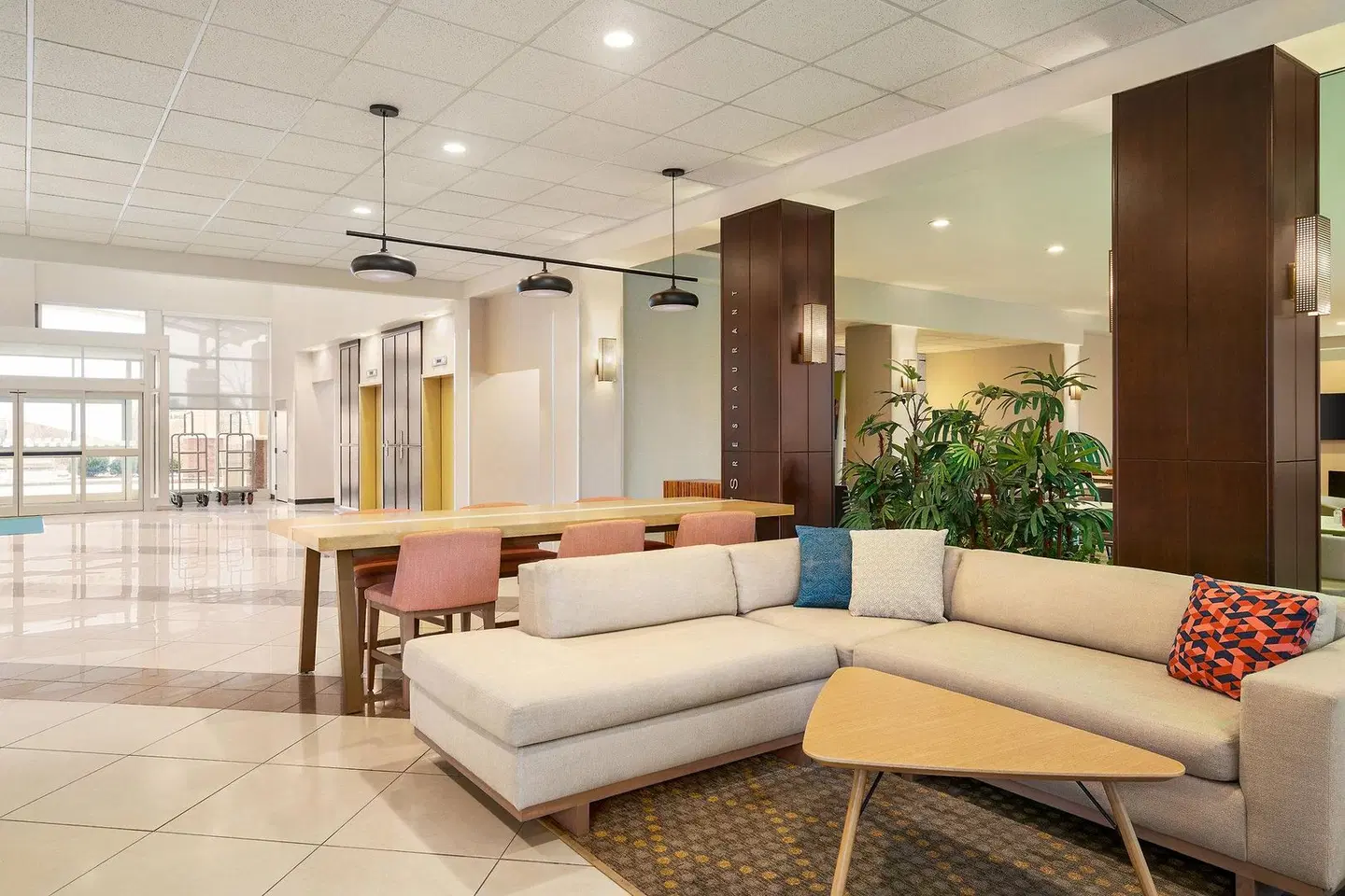 Holiday Inn Florence by IHG LOUNGE_LOBBY